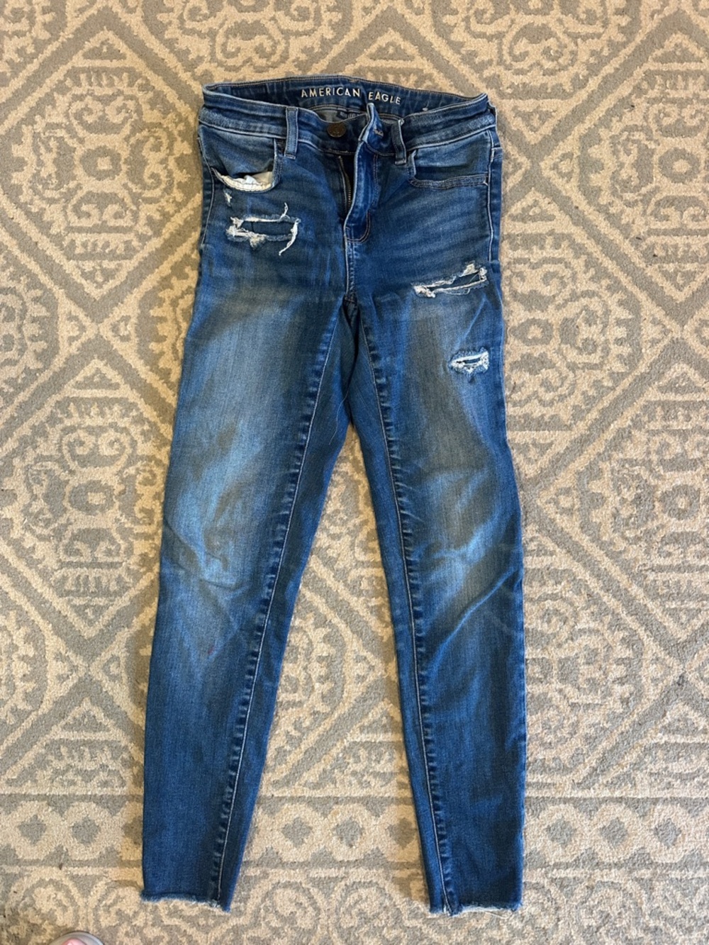 American Eagle Outfitters Women's Blue Distressed Skinny Jeans